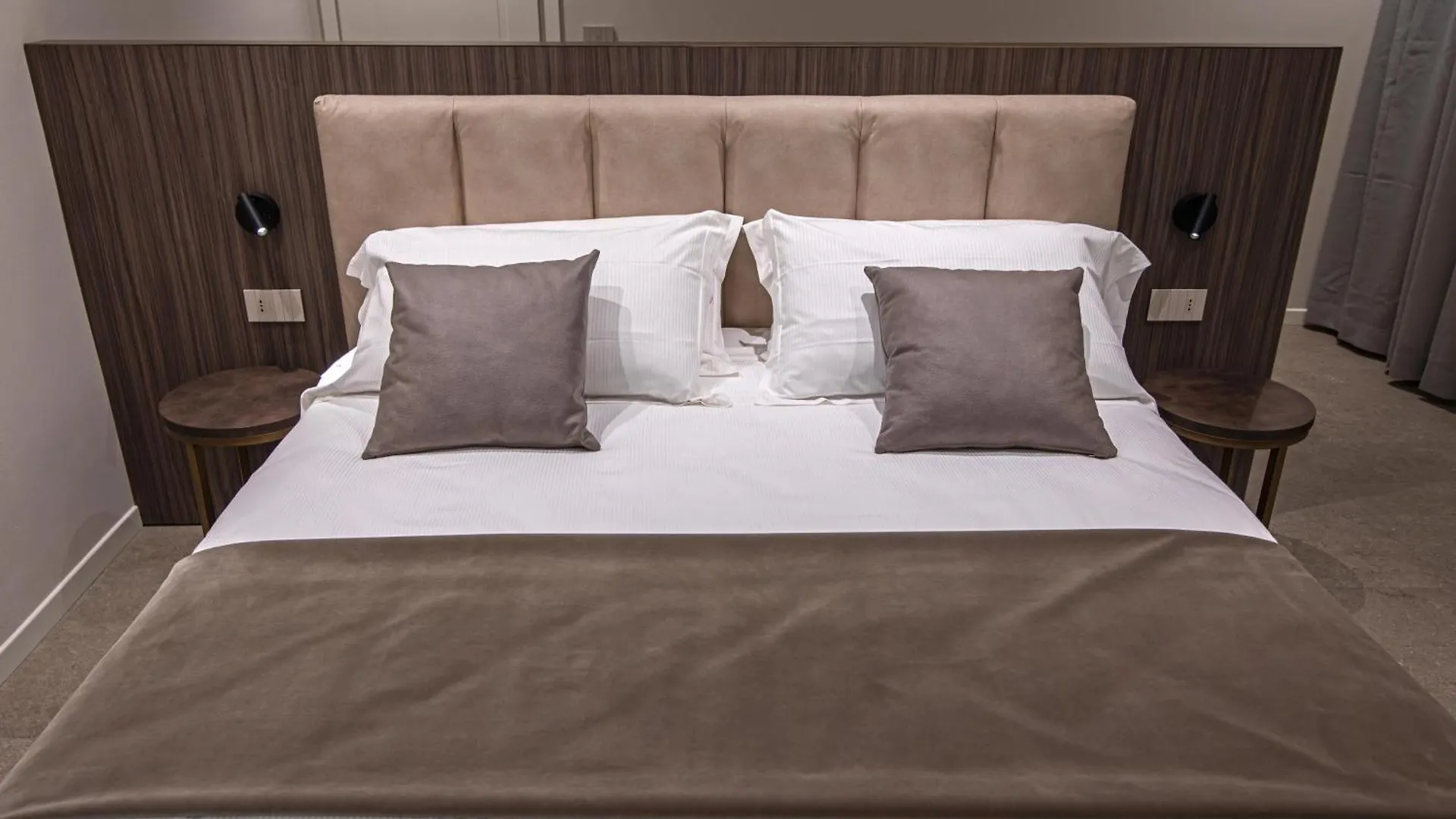 Guest house Modena Relax Luxury Rent Rooms Italy