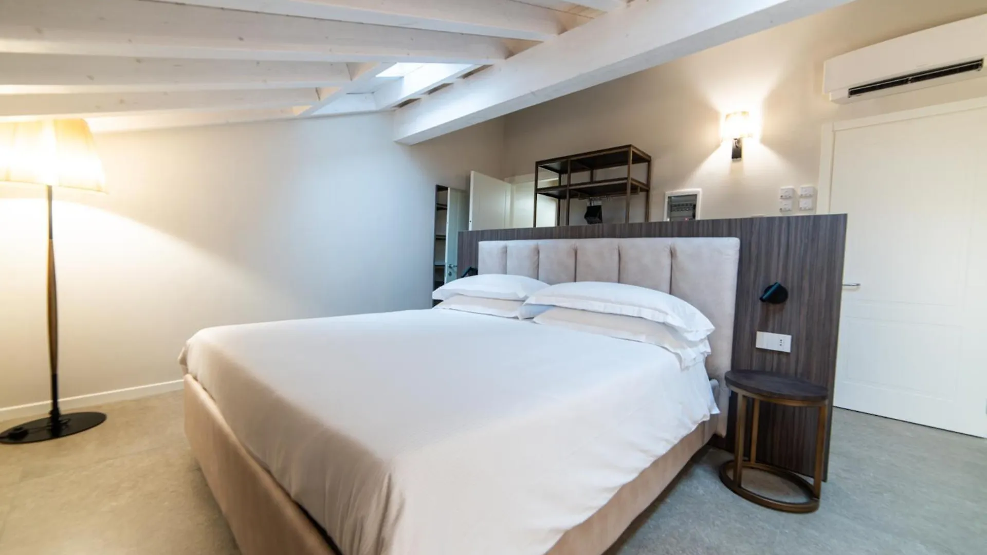 Modena Relax Luxury Rent Rooms 0*,  Italy